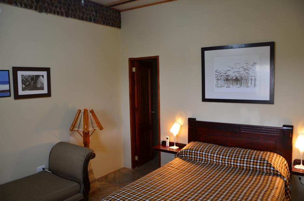 Casa Roja Hostel Montanita Ngoại thất bức ảnh