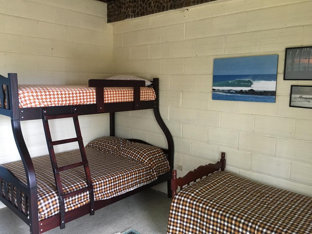Casa Roja Hostel Montanita Ngoại thất bức ảnh
