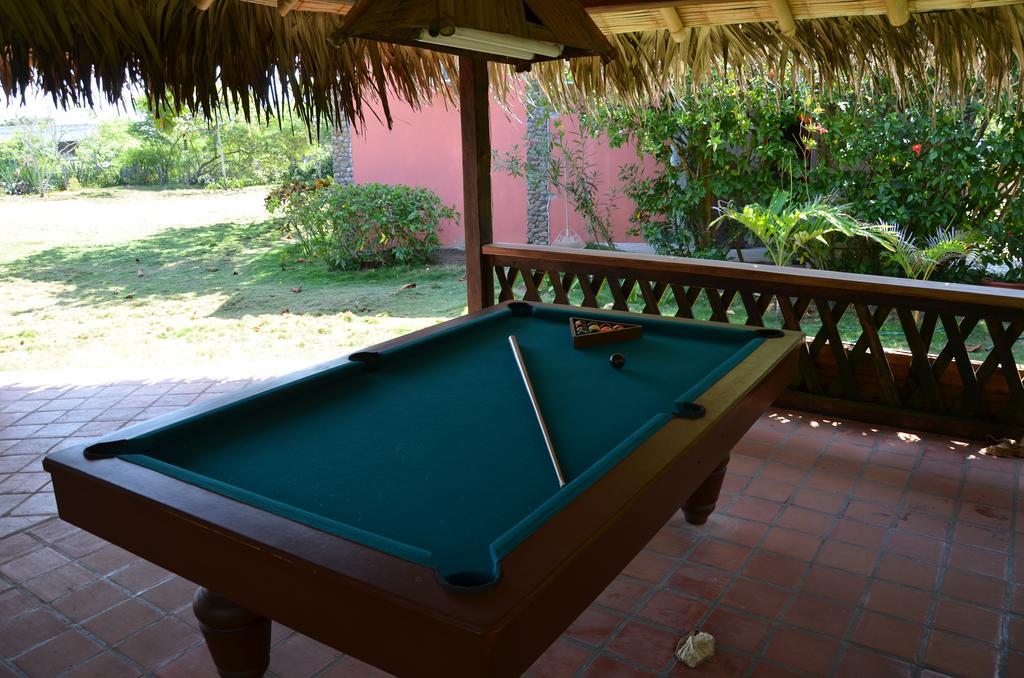 Casa Roja Hostel Montanita Ngoại thất bức ảnh