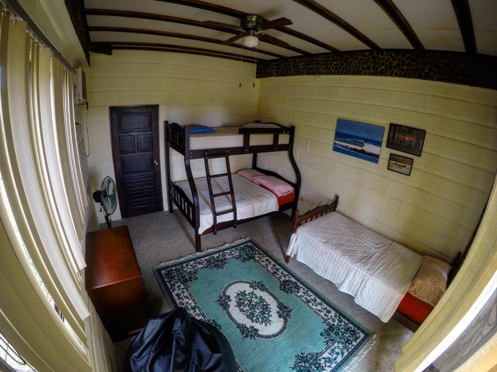 Casa Roja Hostel Montanita Ngoại thất bức ảnh