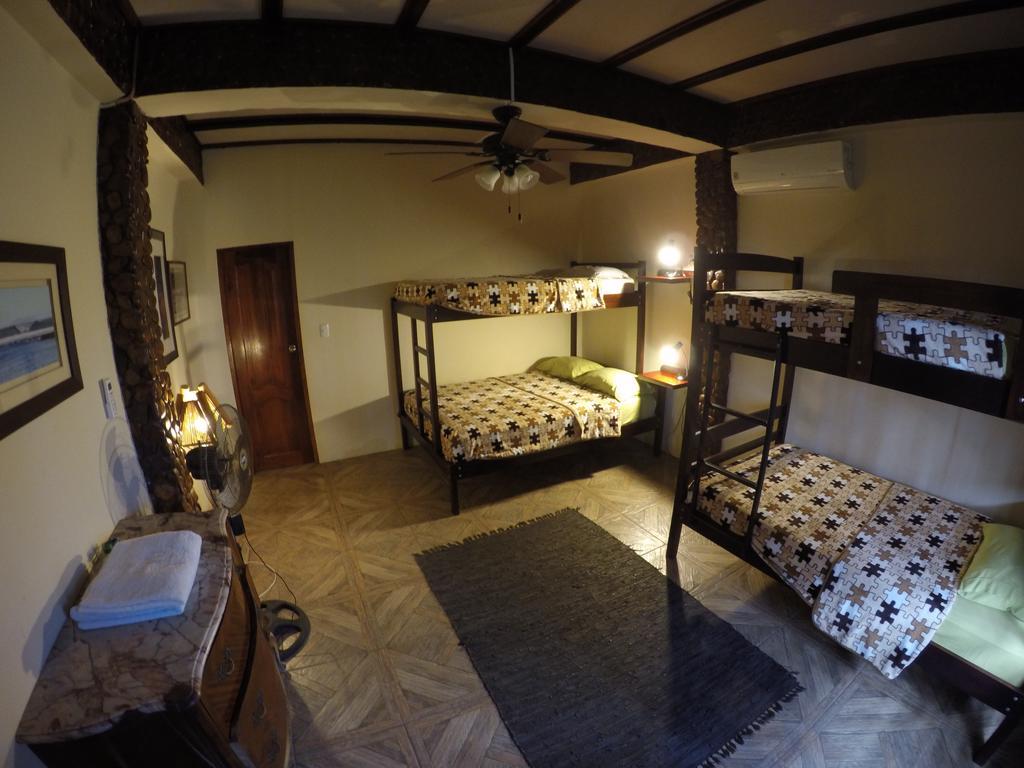 Casa Roja Hostel Montanita Ngoại thất bức ảnh